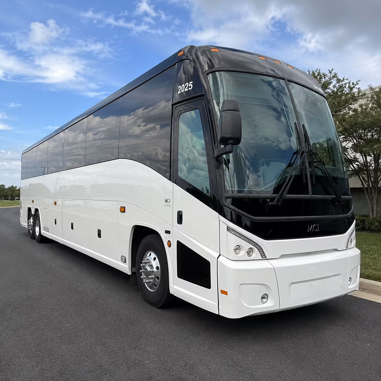 choosing the right bus size for your cape coral airport group
