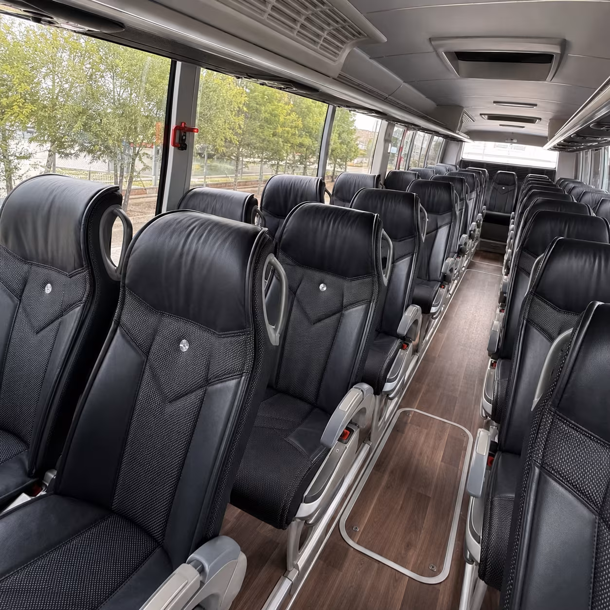fort myers corporate bus rentals for meetings and conferences