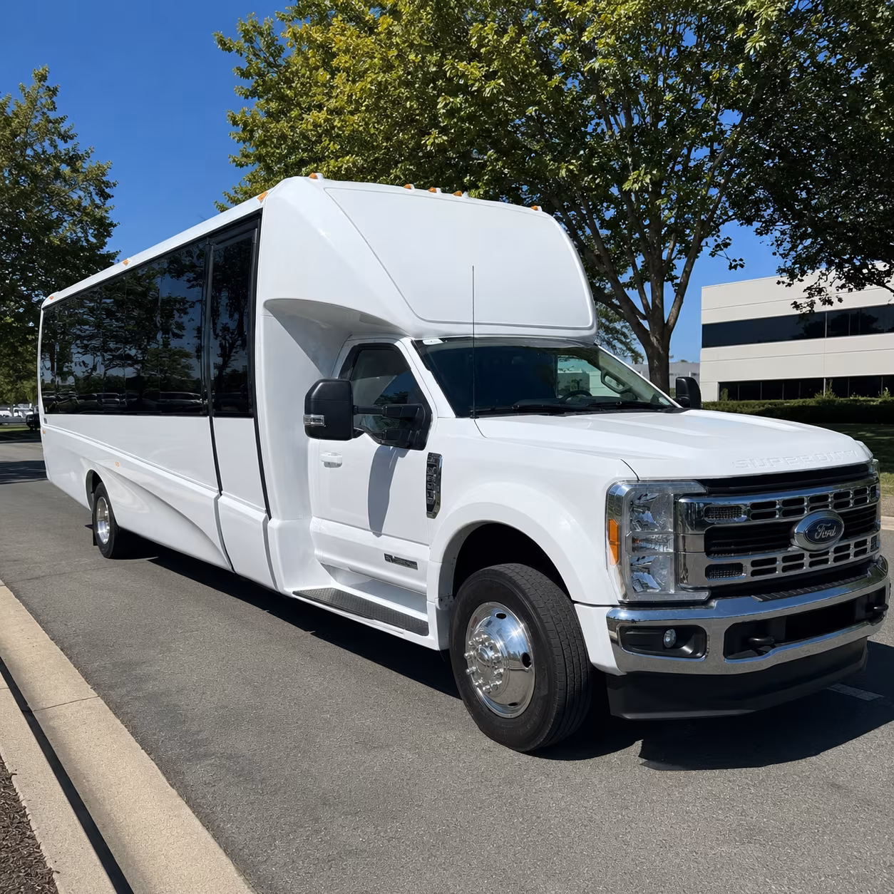 shuttle guests to the edison ford winter estates and fort myers venues